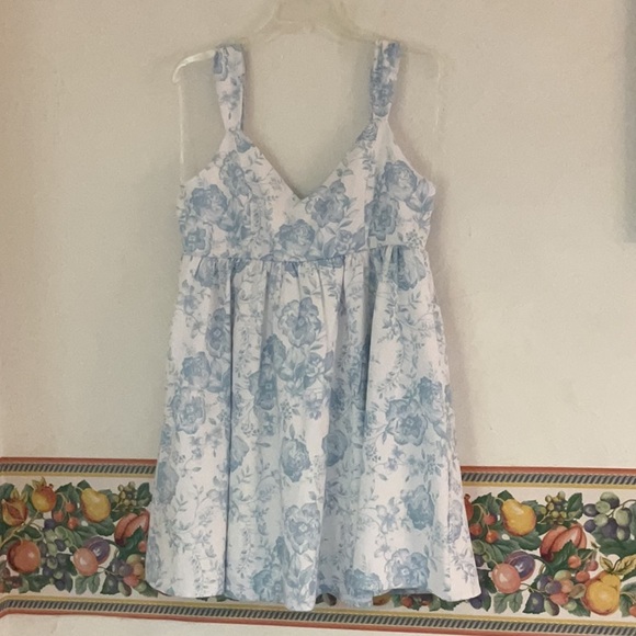 Trixxi Dresses & Skirts - Trixxi Floral Mini Dress, Size XL, White/Blue, NWOT